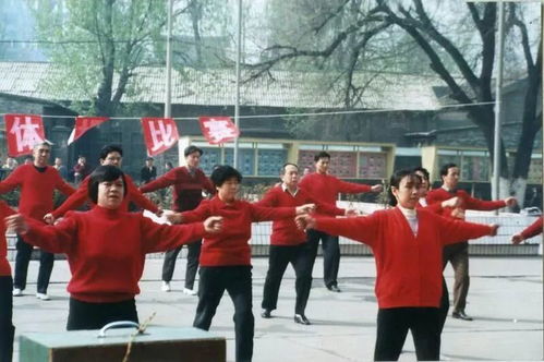 介休紡織廠60年懷舊圖片展文藝演出，看哭很多人